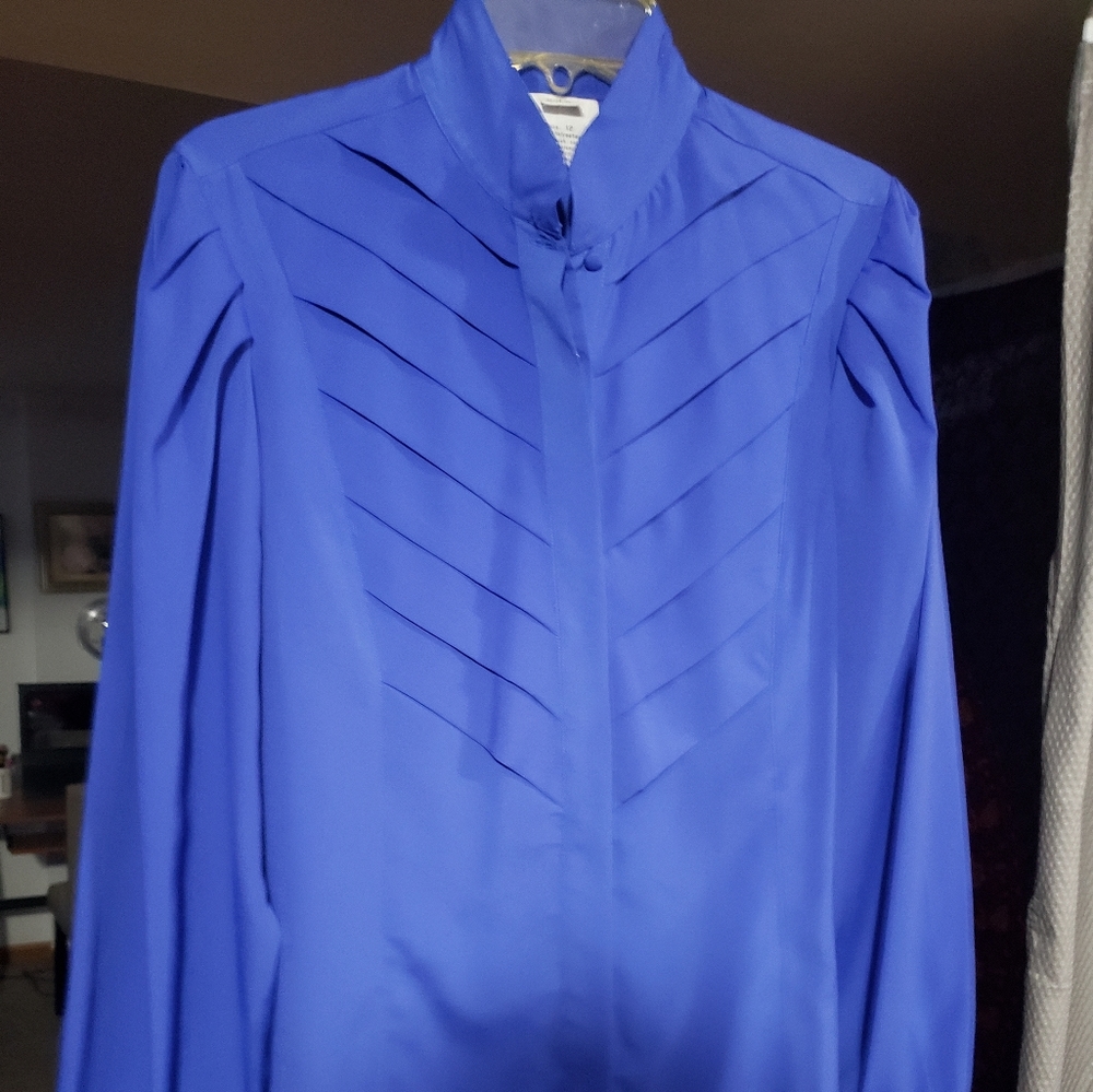 Women's Dress Shirt, size 12